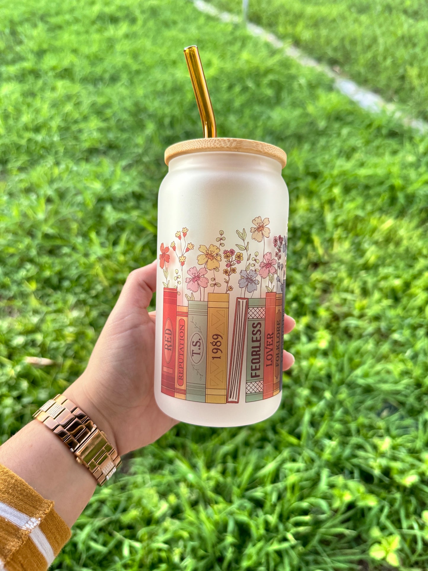 TS Book Albums Glass Cup